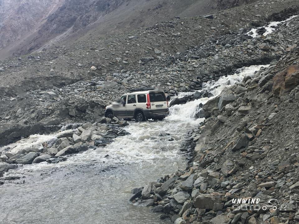 Self Drive SUV For Ladakh