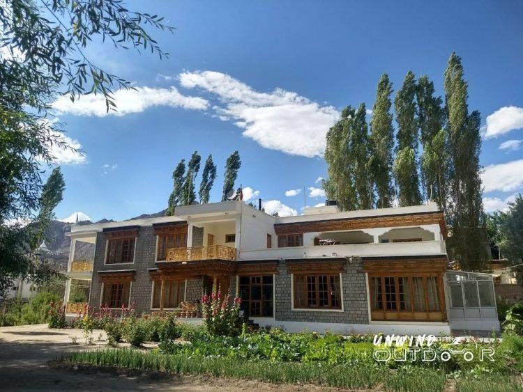 superior hotels in Leh