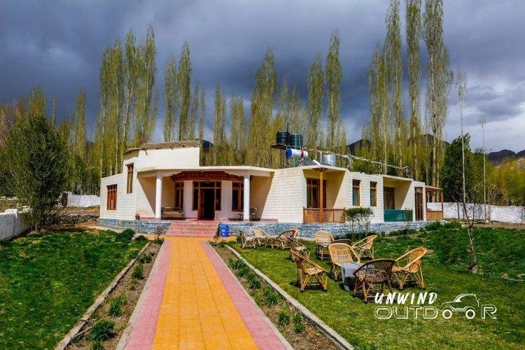 Superior hotels in Leh