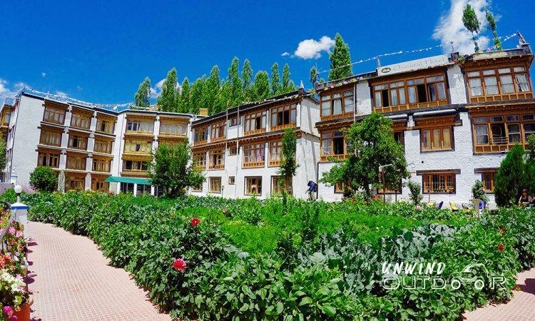 superior hotels in Leh